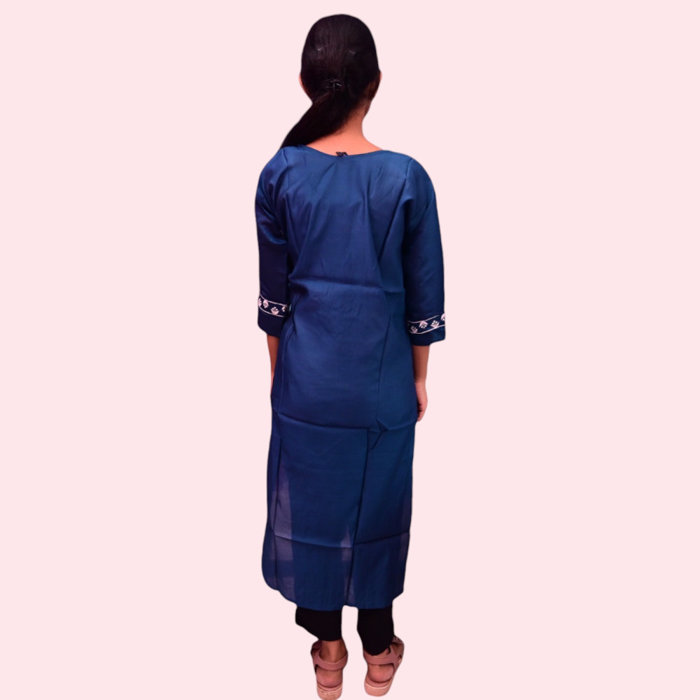 Chikonkari Kurti