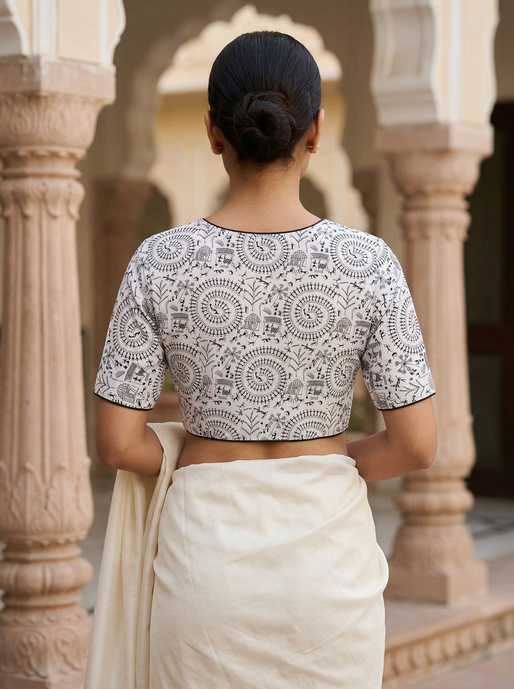 White Cotton Readymade Saree Blouse with Madhubani Art (Size 30–42) Thumbnail